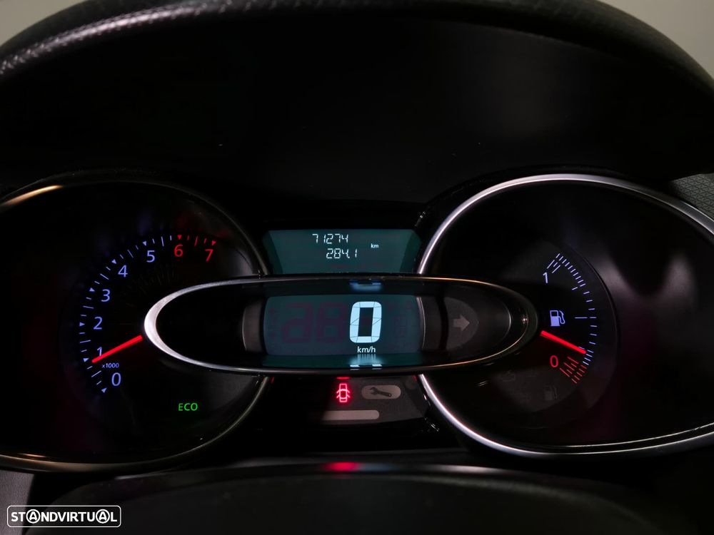 Renault Clio 0.9 TCe Limited Bi-Fuel - 17