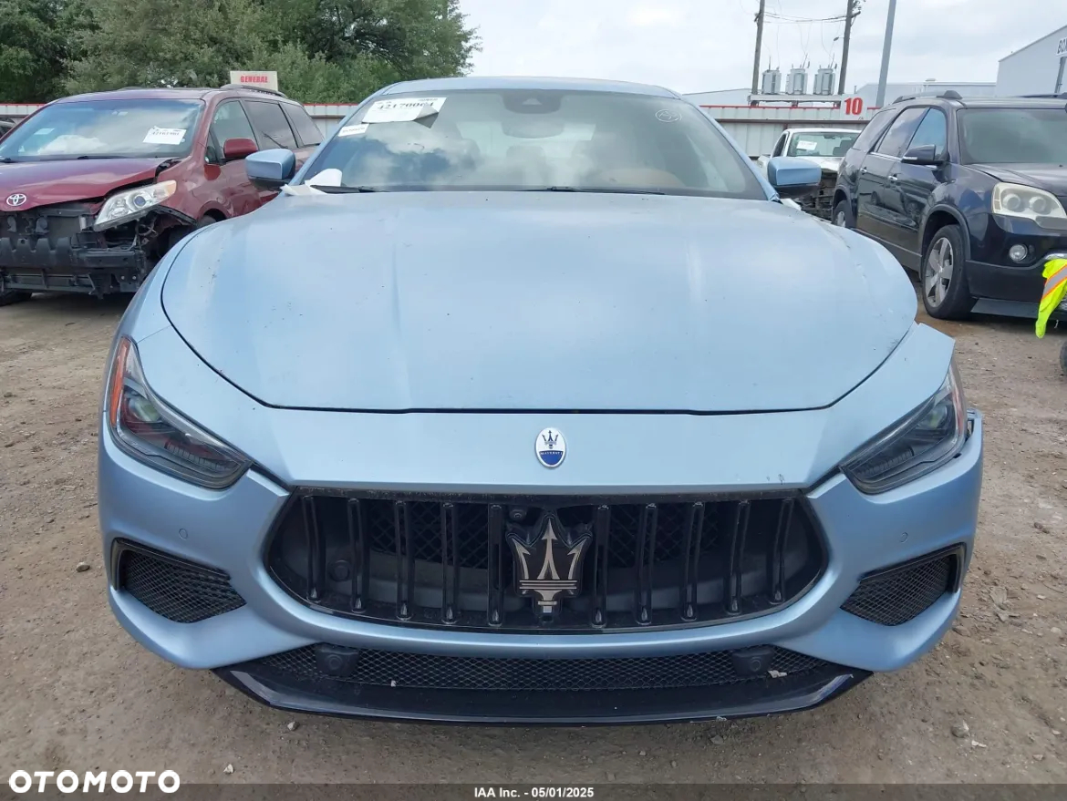 Maserati Ghibli - 2