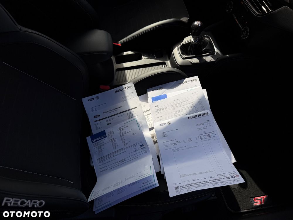 Ford Focus 2.3 EcoBoost S&S ST - 38