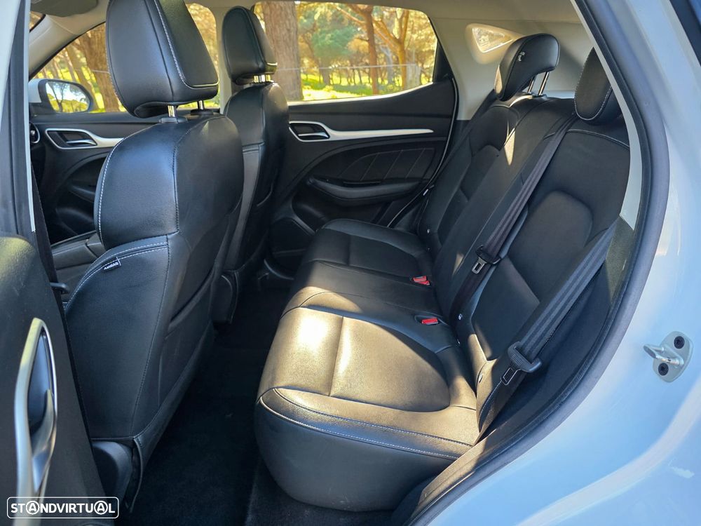 MG ZS Maximal Luxury - 15