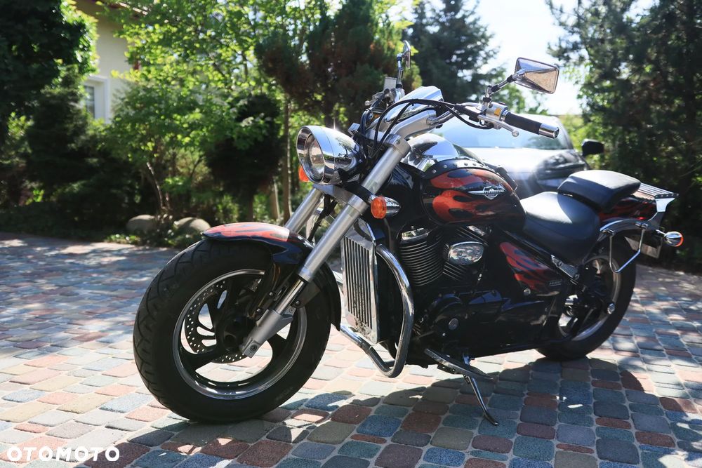 Suzuki Intruder - 2