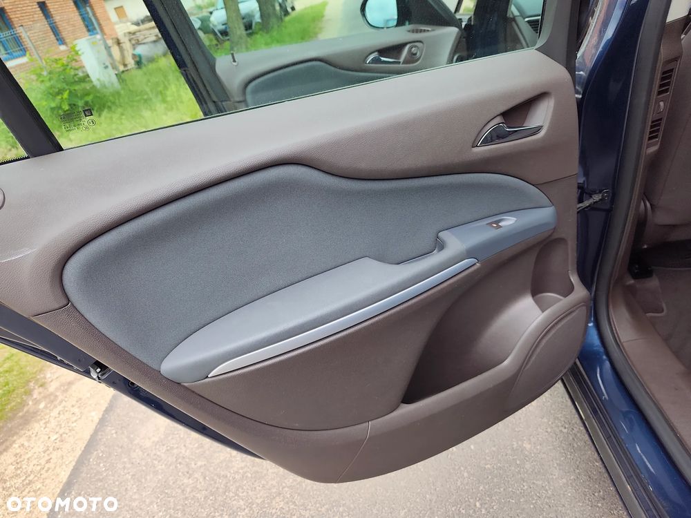 Opel Zafira - 19