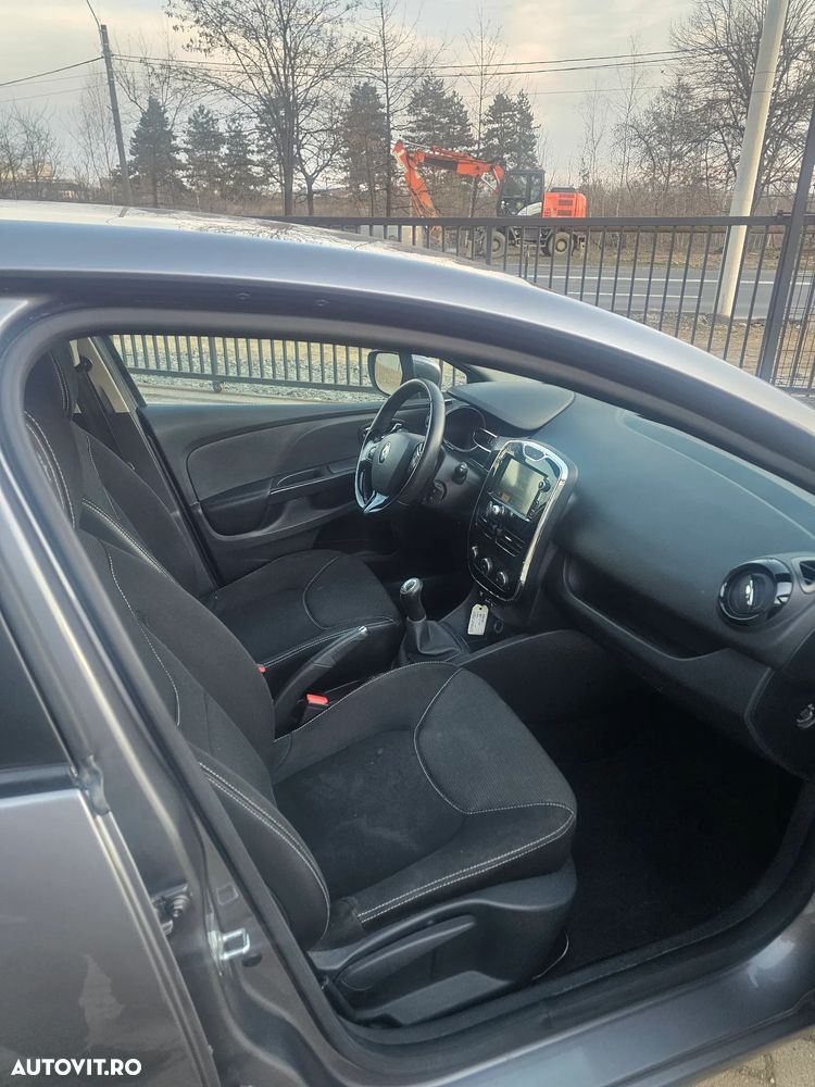 Renault Clio - 6