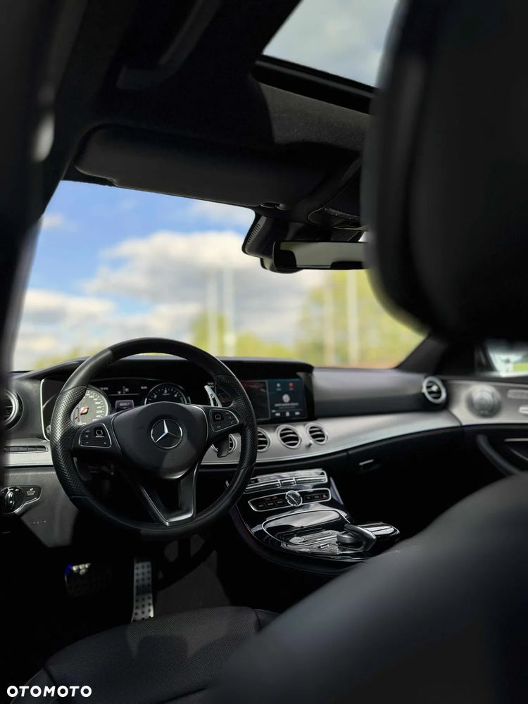 Mercedes-Benz Klasa E 220 d 9G-TRONIC - 11