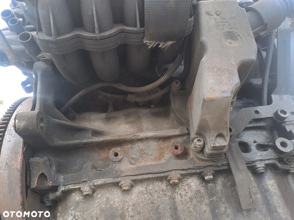 Volkswagen Golf IV 1.6 16V silnik kompletny kod BCB - 8