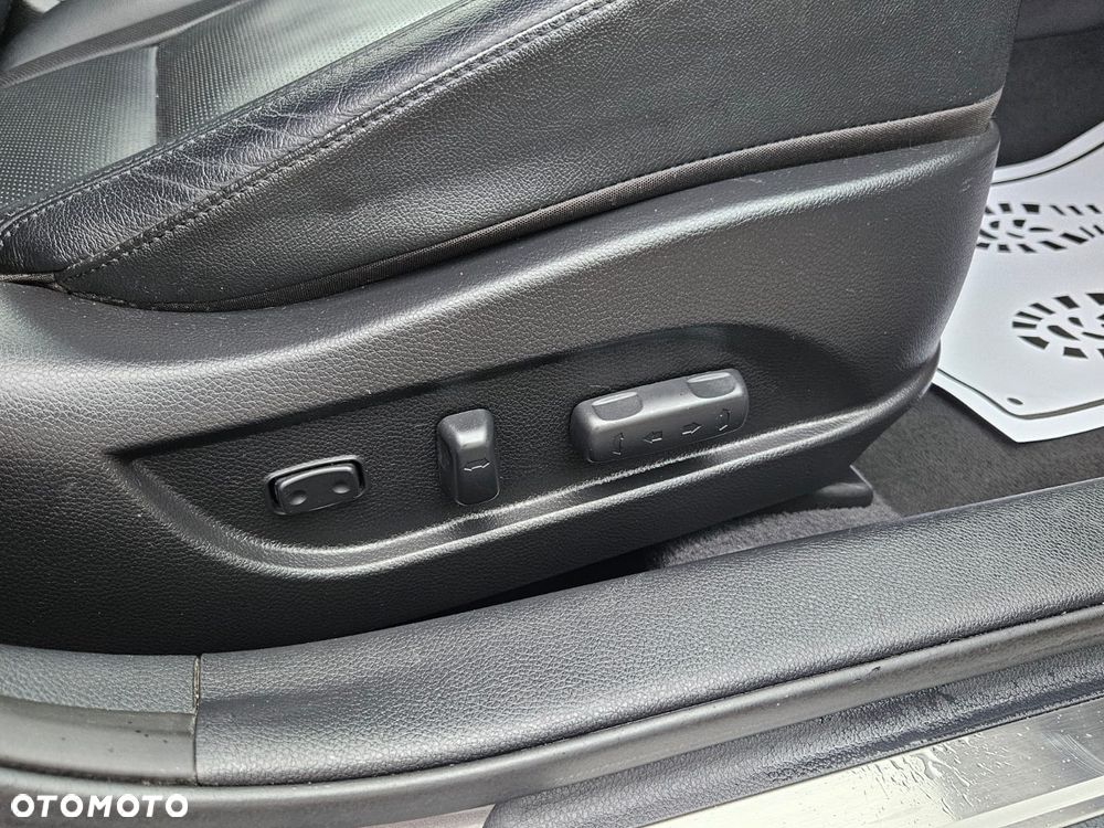 Hyundai i40 Kombi 1.7 CRDi DCT Trend - 28