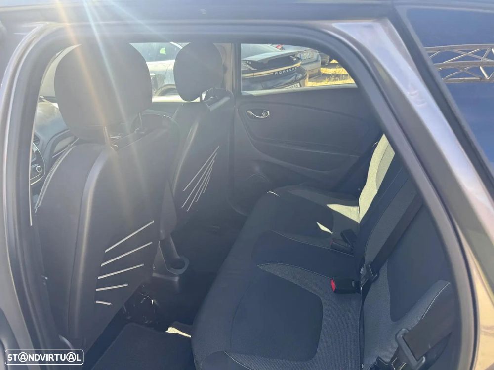Renault Captur 1.5 dCi Exclusive - 18