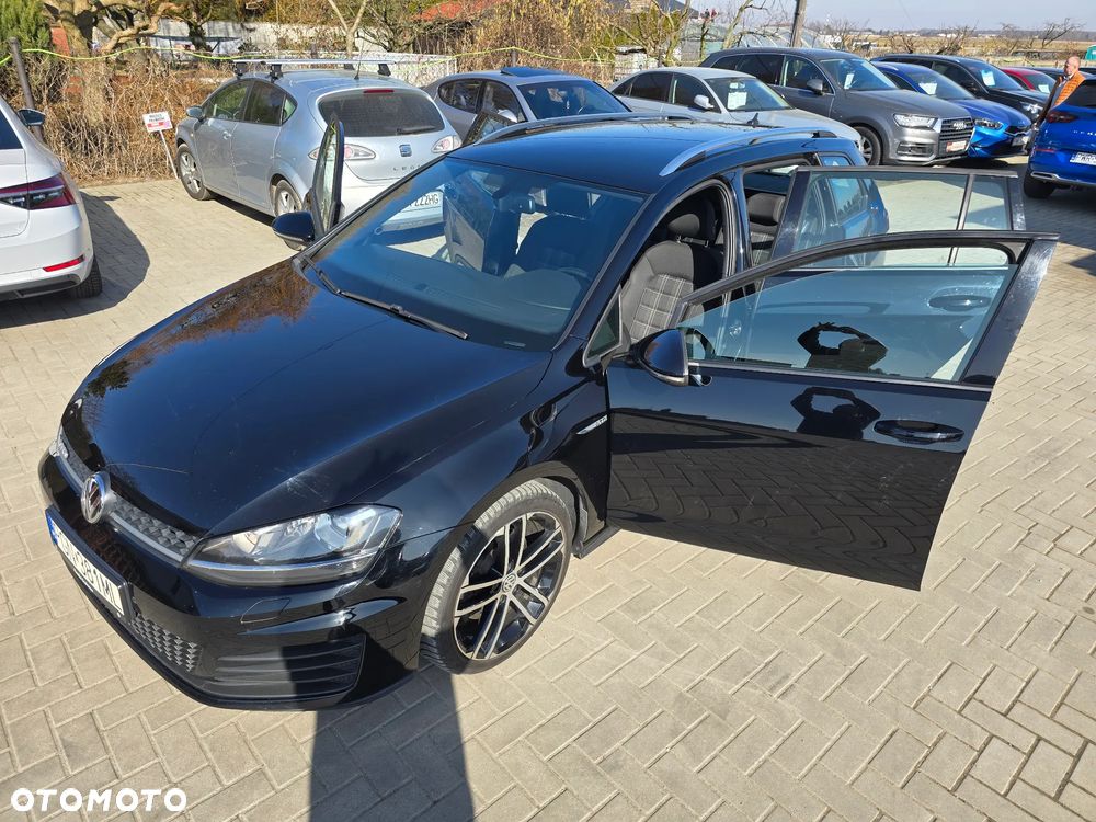 Volkswagen Golf - 35