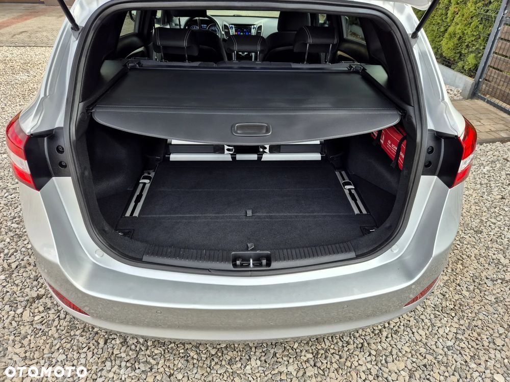 Hyundai i30 blue Kombi 1.6 GDi Passion - 3