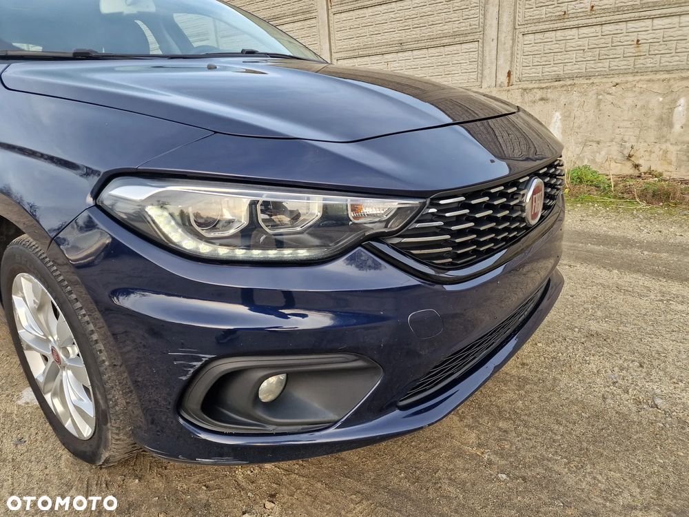 Fiat Tipo 1.6 MultiJet 16v Lounge - 22
