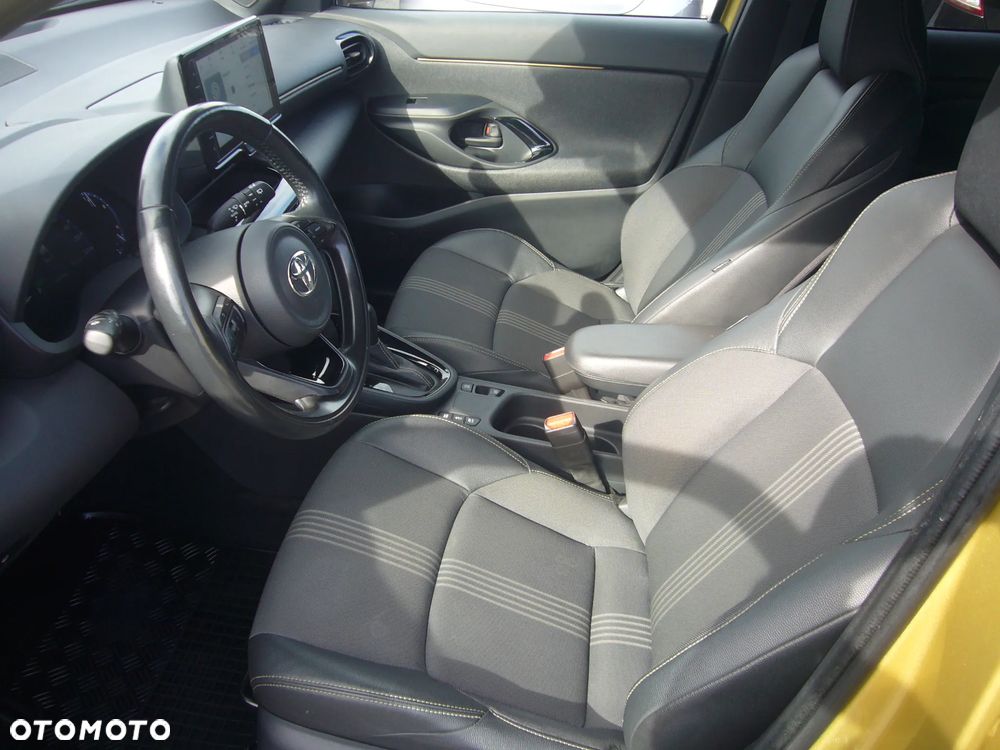 Toyota Yaris 1.5 Premium CVT - 11