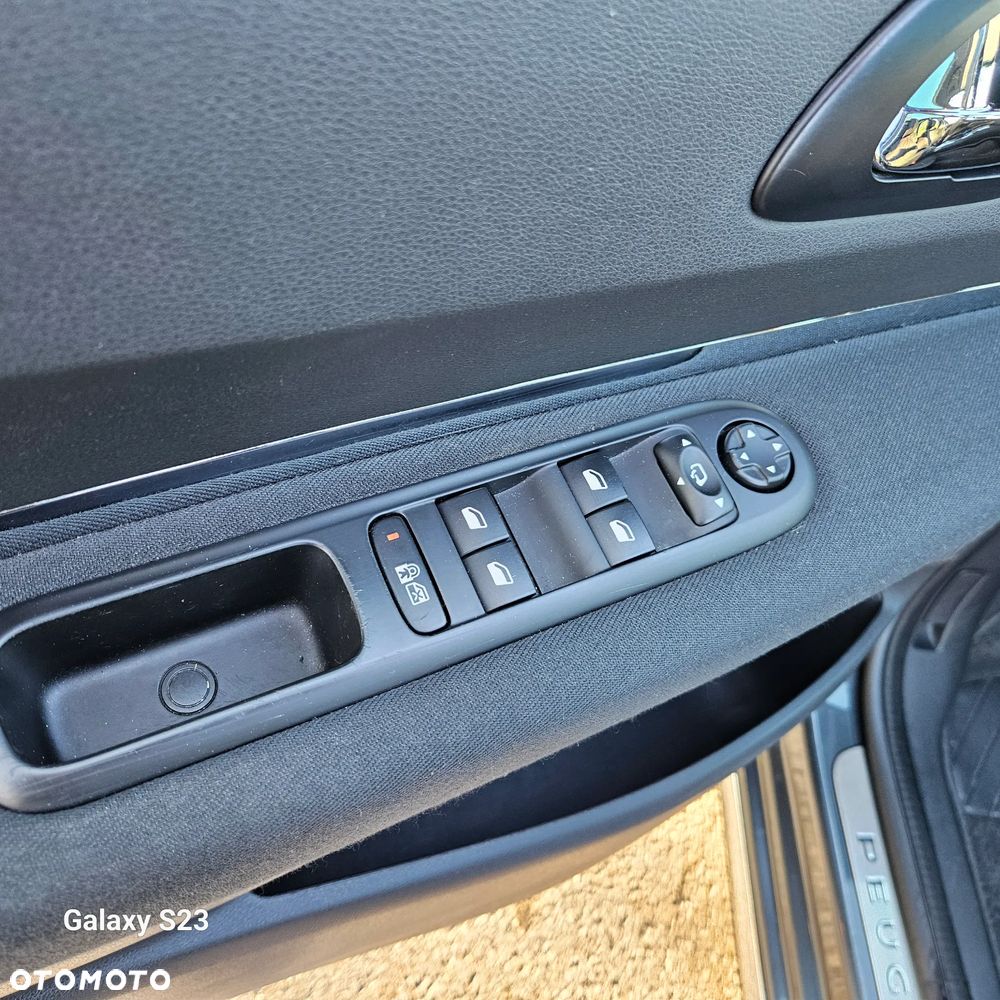 Peugeot 3008 1.6 Style - 17