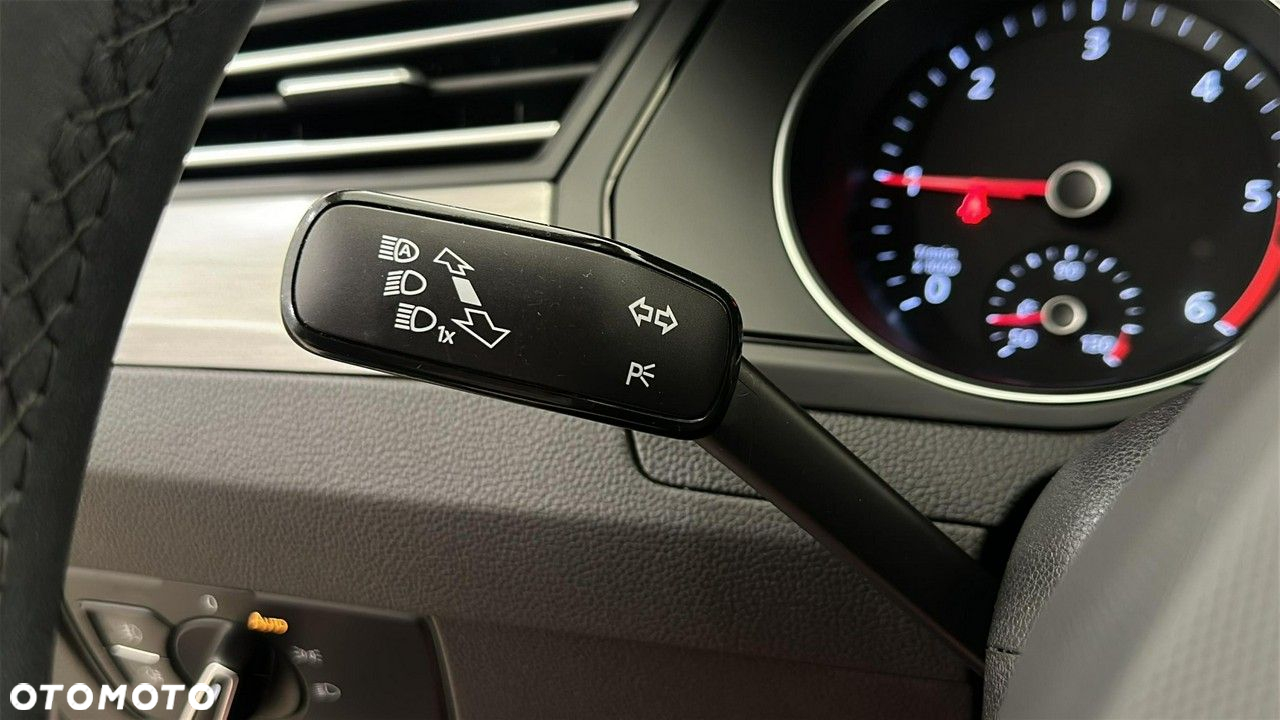 Volkswagen Passat 2.0 TDI EVO Essence - 26