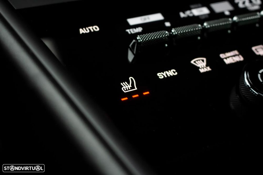 Porsche Macan Electric 4 - 26