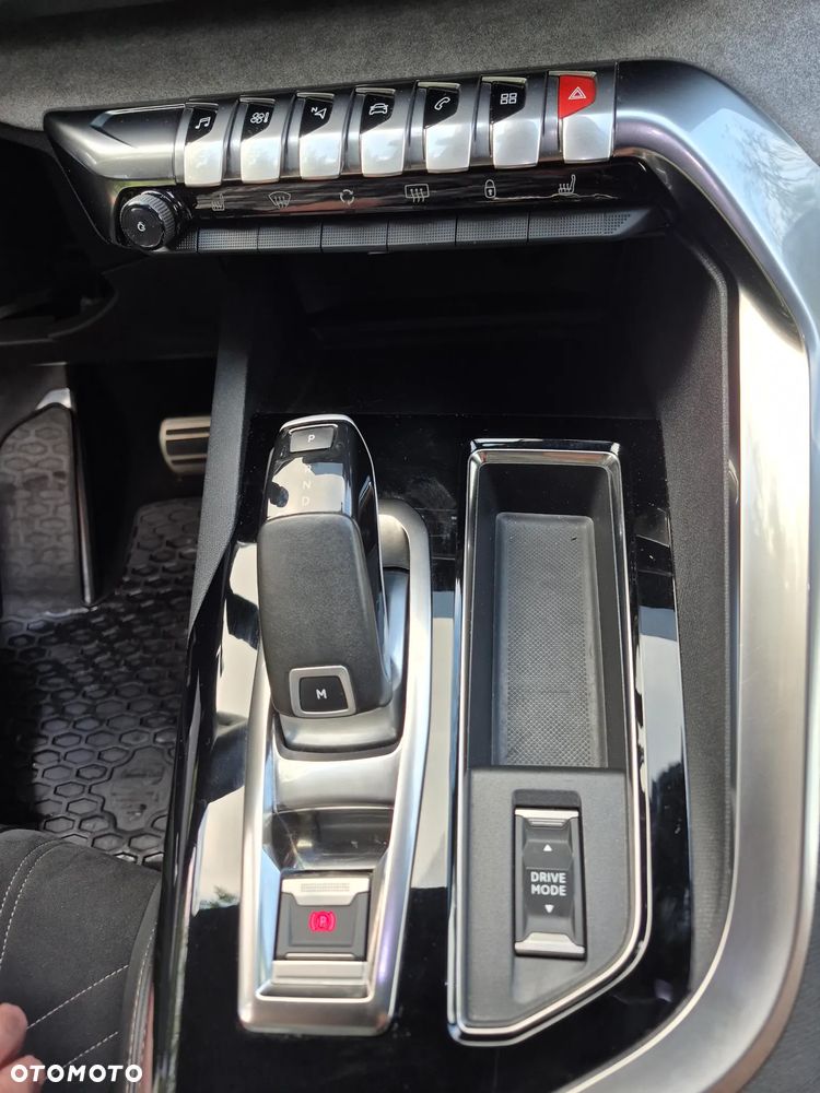 Peugeot 3008 1.6 PureTech GT S&S EAT8 - 33