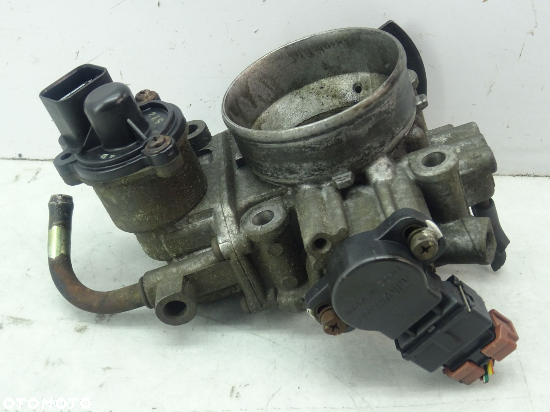 Przepustnica Mitsubishi Carisma I 1995-1999 1,6 BENZYNA 4PIN 6 PIN - 5