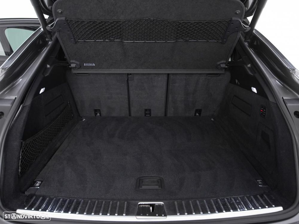 Porsche Cayenne - 14