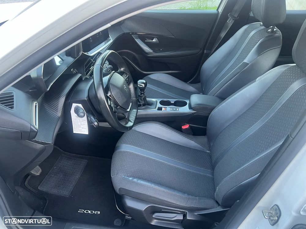 Peugeot 2008 1.2 PureTech Allure - 14