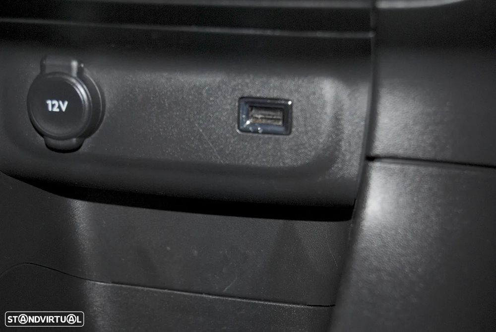 Citroën C3 1.2 PureTech Plus - 26