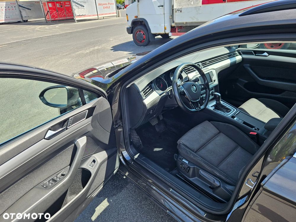 Volkswagen Passat 1.6 TDI (BlueMotion Technology) DSG Comfortline - 9