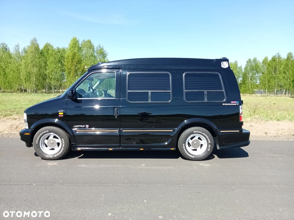 Chevrolet Astro - 1