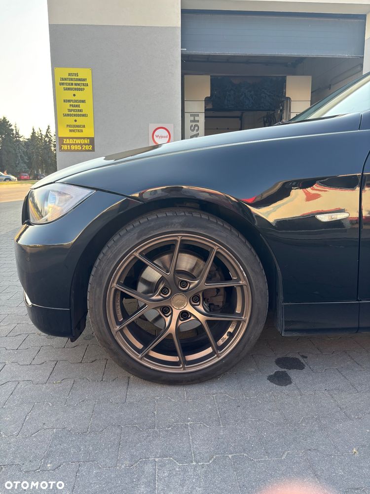 BMW Seria 3 325i - 12