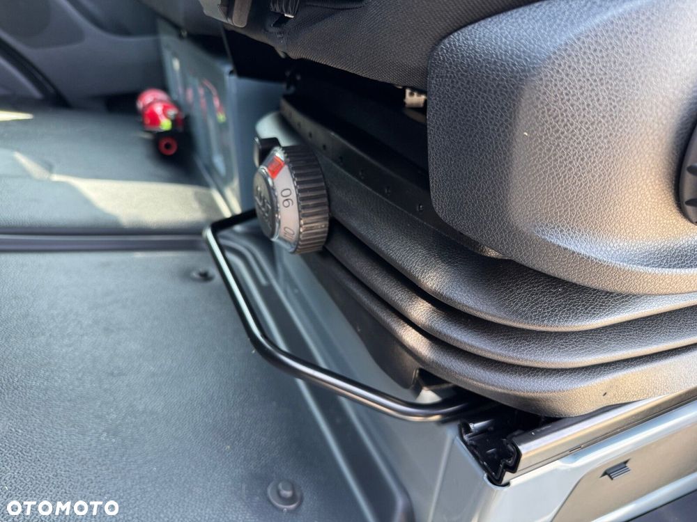 Mercedes-Benz Sprinter 319 CDI KA OM654 długi SELECT - 11