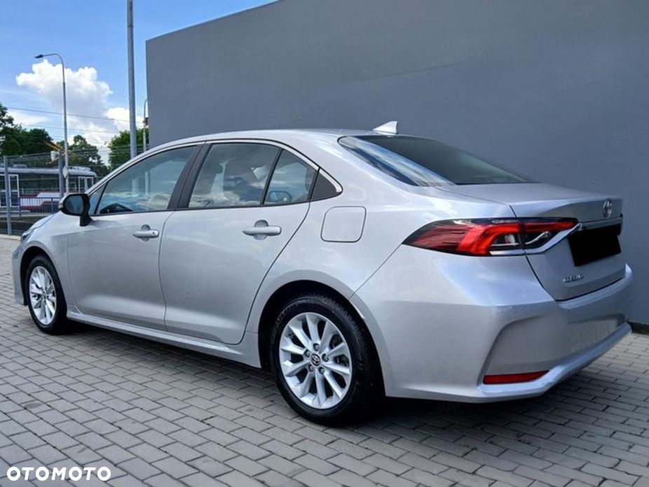 Toyota Corolla - 4