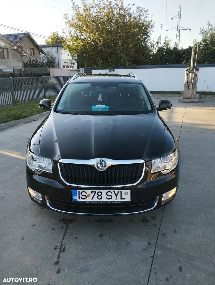 Skoda Superb Combi 2.0 TDI Elegance DSG - 3