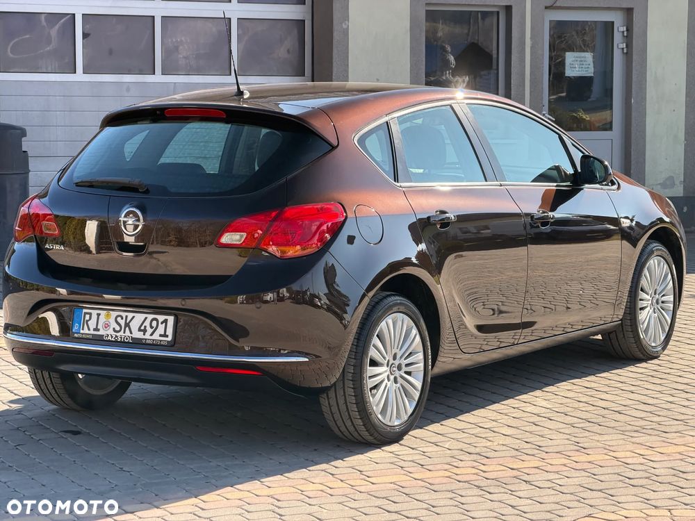 Opel Astra 1.6 Cosmo - 11