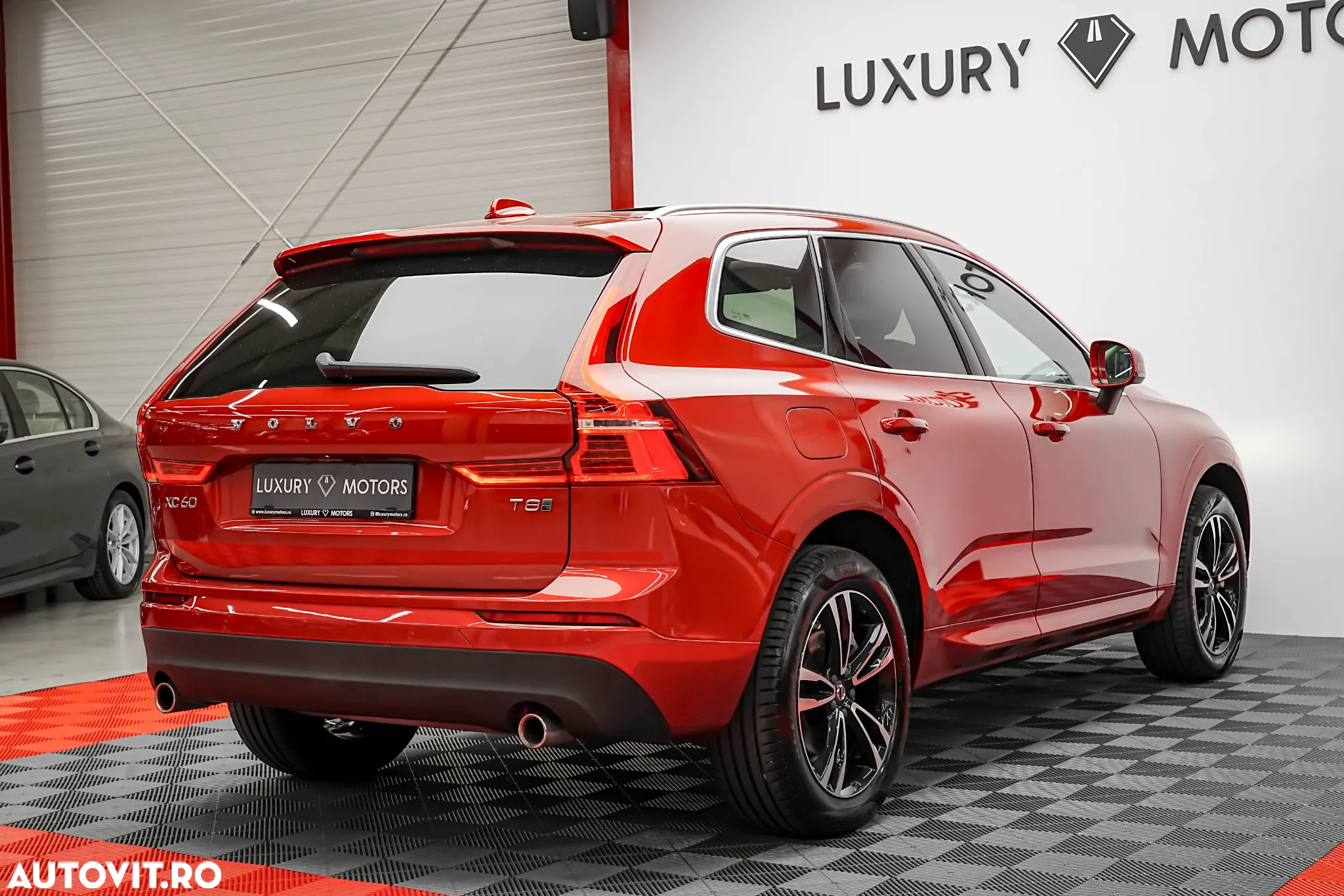 Volvo XC 60 T8 Twin Engine AWD Geartronic Momentum - 15