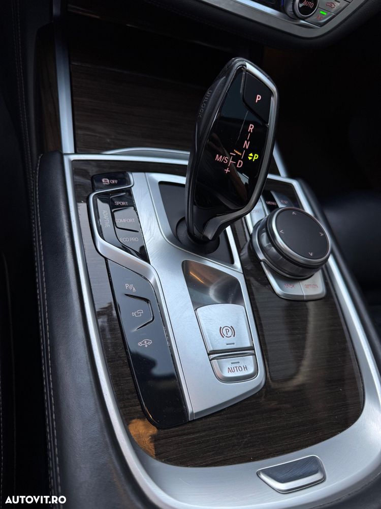 BMW Seria 7 740Ld xDrive - 25