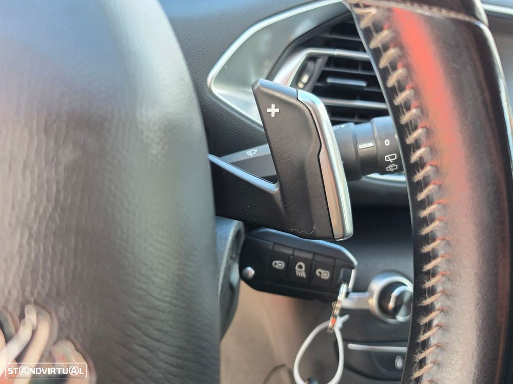 Peugeot 308 1.5 BlueHDi Allure EAT8 - 15