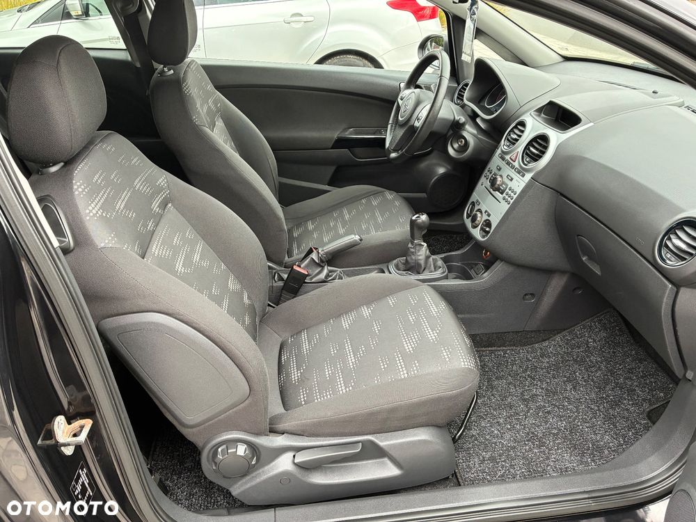 Opel Corsa 1.4 16V Satellite - 15