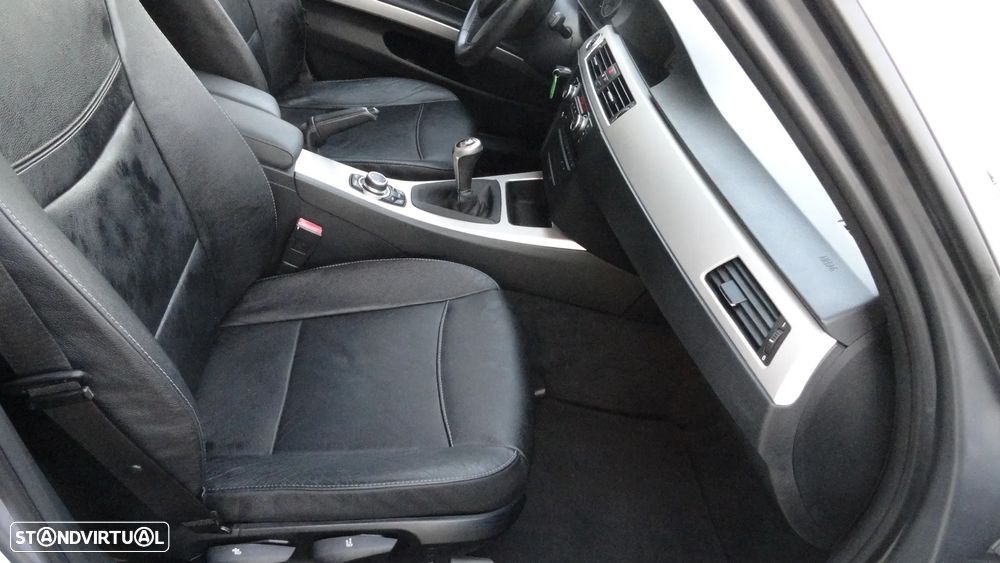 BMW 318 d Touring Navigation - 16