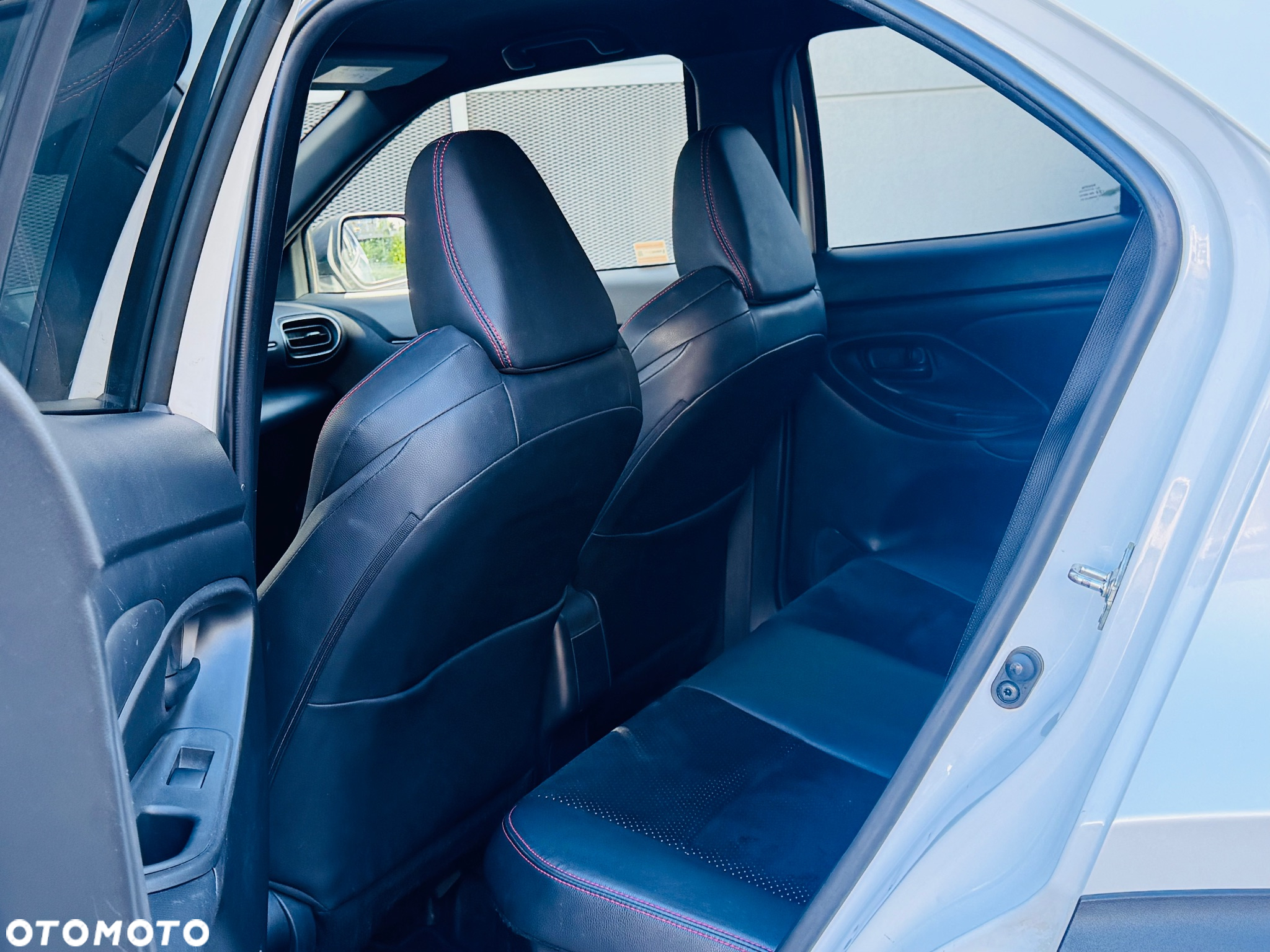 Toyota Yaris Cross Hybrid 1.5 GR Sport - 39