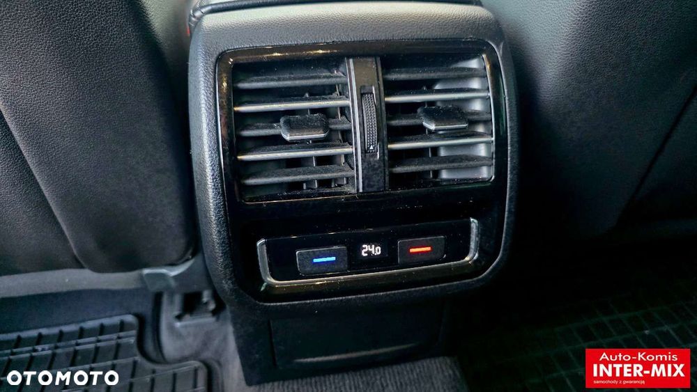 Volkswagen Passat - 33
