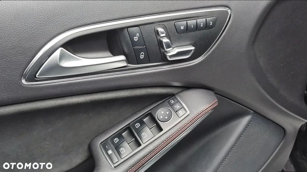 Mercedes-Benz Klasa A AMG 45 4Matic AMG Speedshift 7G-DCT - 13