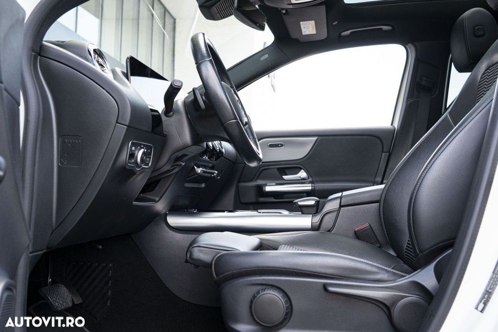 Mercedes-Benz GLA - 14
