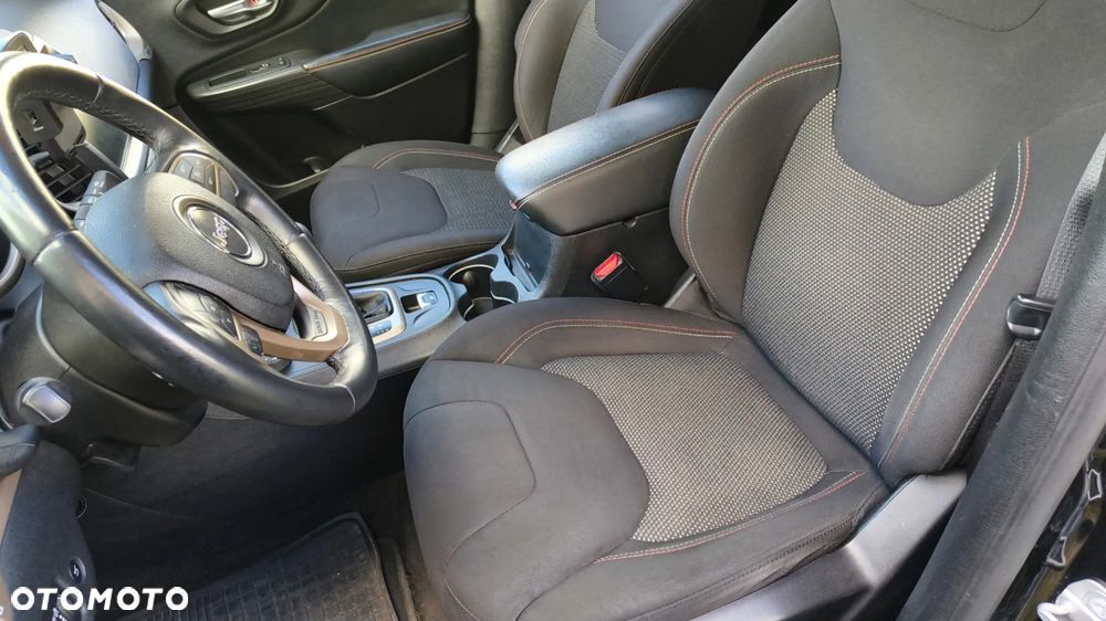 Jeep Cherokee - 12