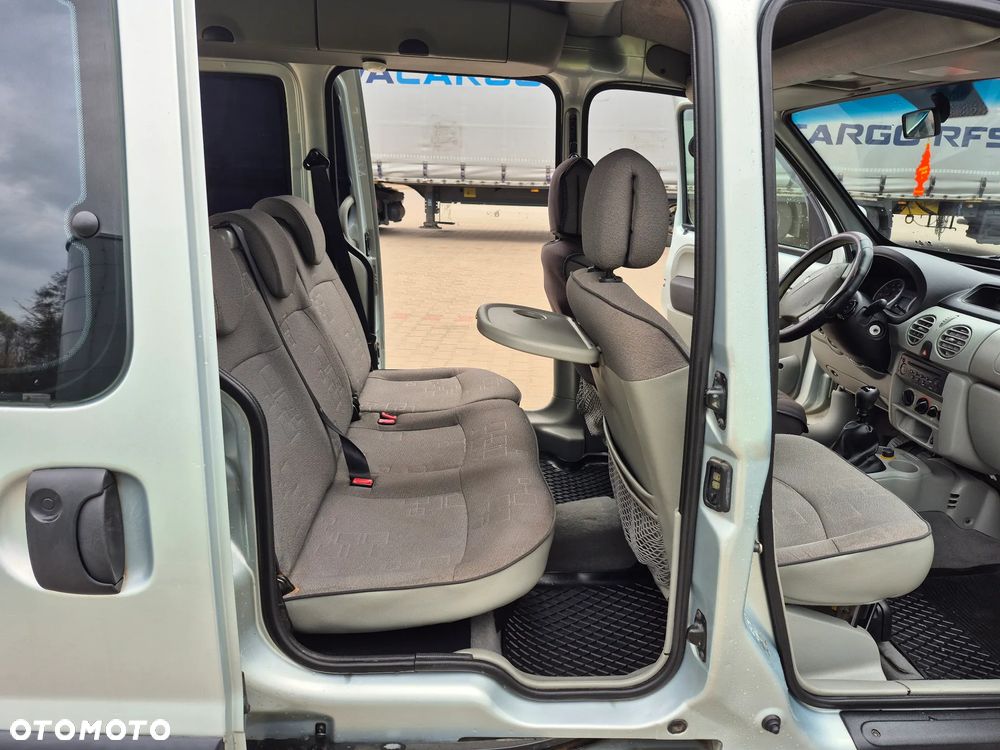Renault Kangoo 1.6 16V Privilege - 11