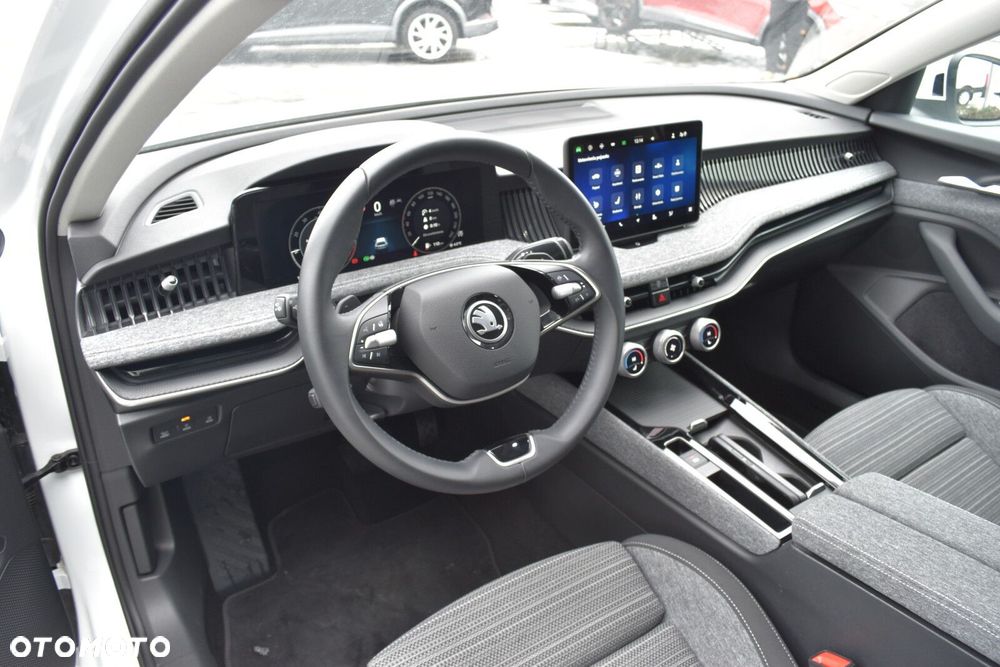 Skoda Superb 2.0 TDI SCR 4x4 Selection DSG - 9