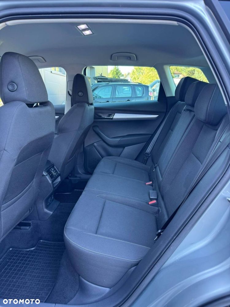 Skoda Karoq 2.0 TDI SCR 4x2 Selection DSG - 28