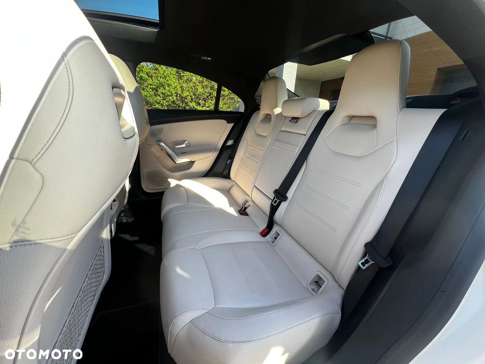 Mercedes-Benz CLA 180 AMG Line 7G-DCT - 6