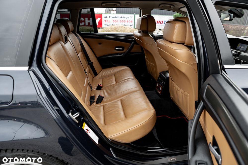 BMW Seria 5 525i xDrive - 19