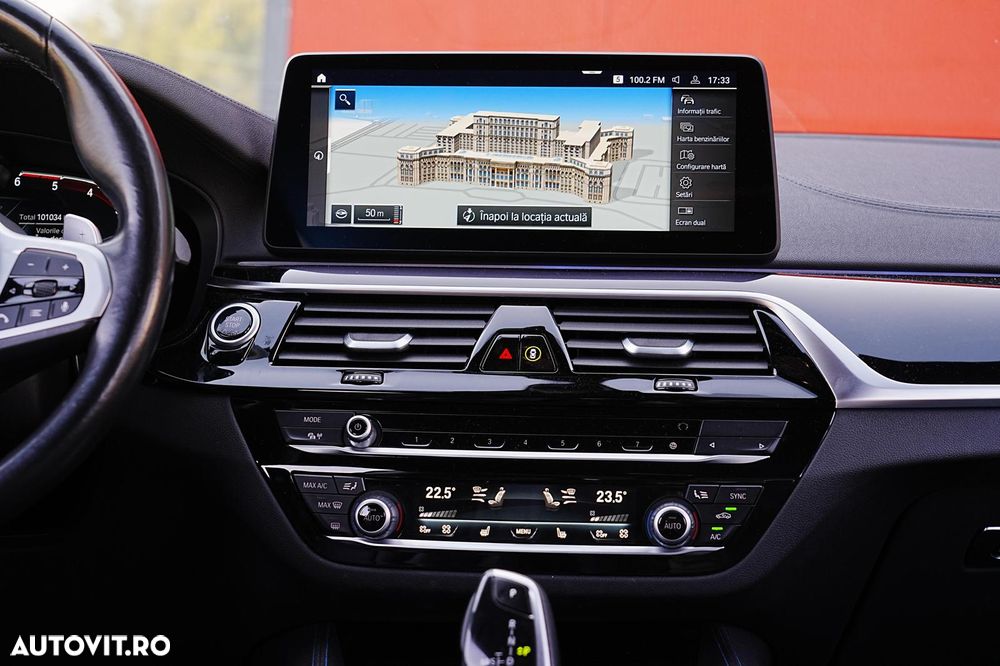 BMW Seria 5 530d xDrive AT MHEV - 12