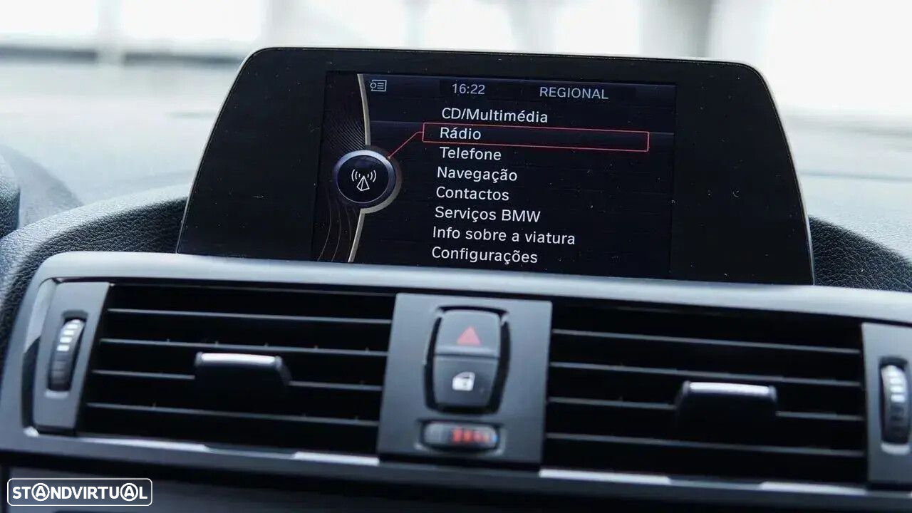 BMW 118 d Line Urban - 28