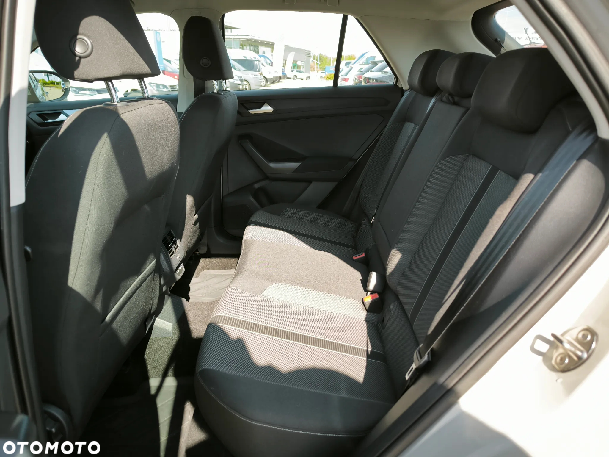 Volkswagen T-Roc 1.5 TSI Life DSG - 16