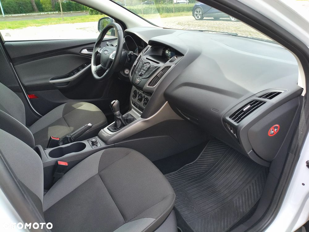 Ford Focus 1.6 Ambiente - 15