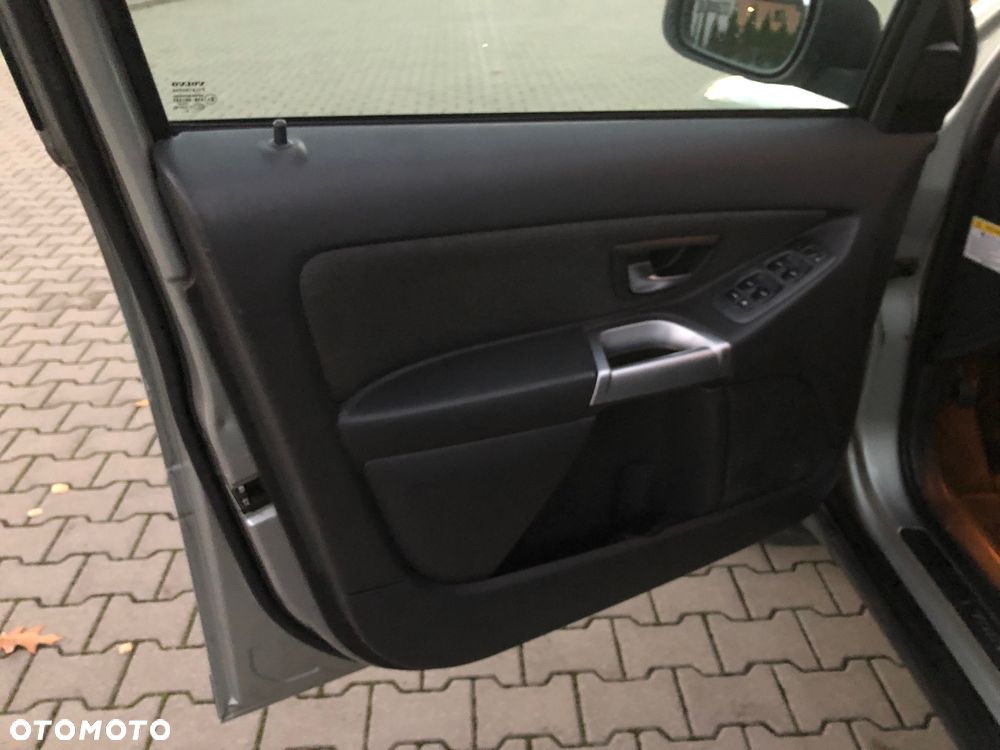 Volvo XC 90 2.5T AWD Momentum - 31